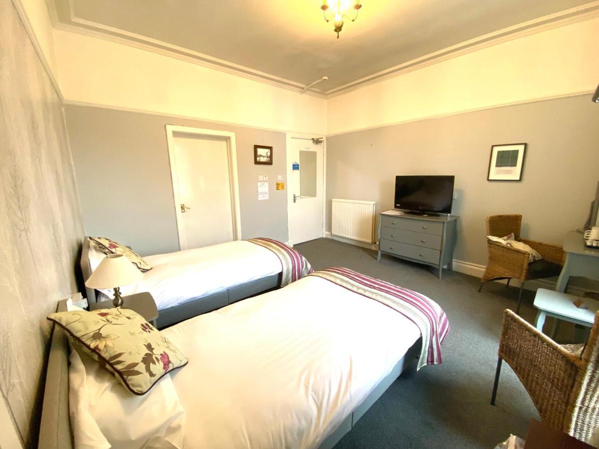 The County Hotel - Self Check-In, Ultra Fast Wi-Fi, Free Parking, Central Location Selkirk Exterior photo