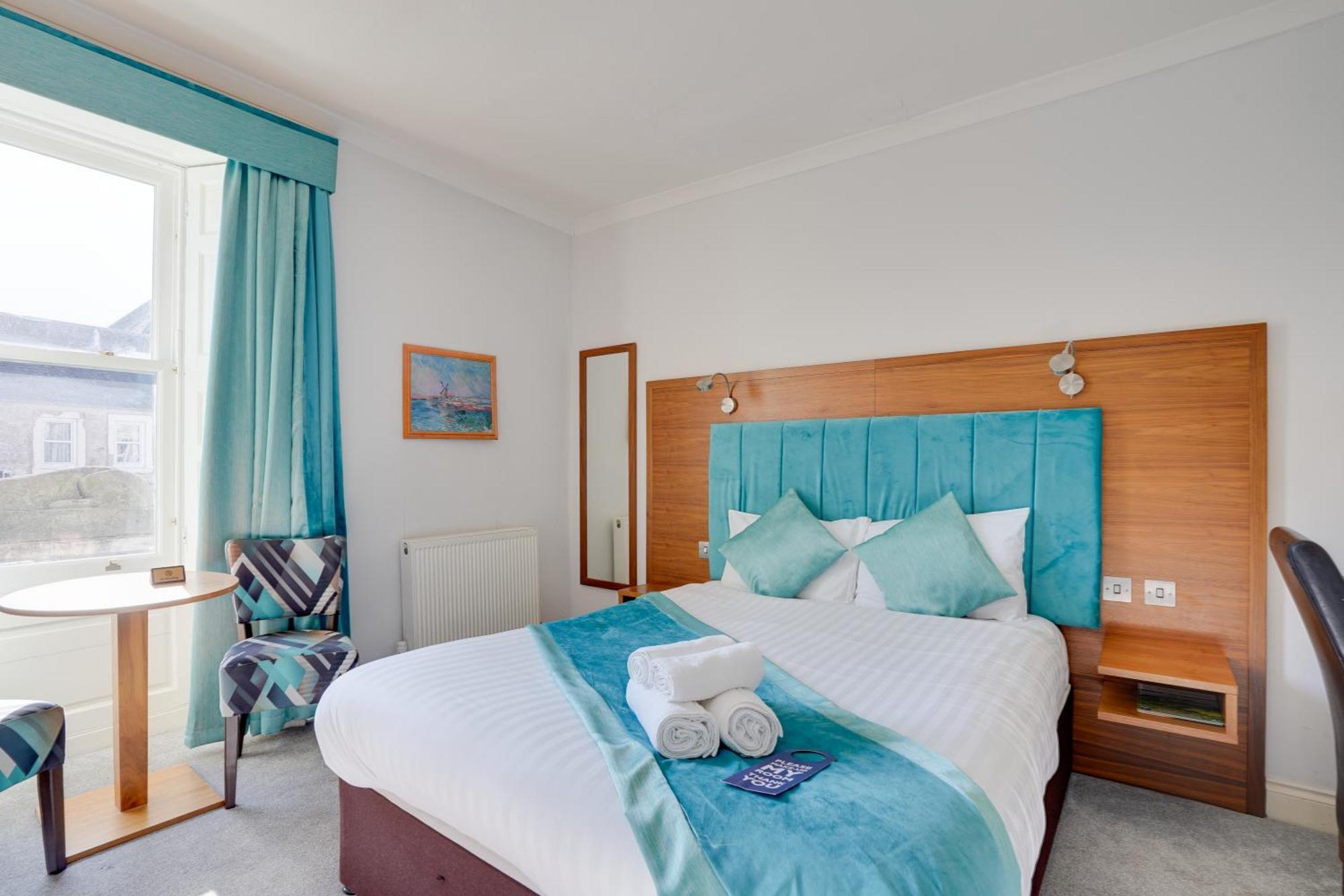 The County Hotel - Self Check-In, Ultra Fast Wi-Fi, Free Parking, Central Location Selkirk Exterior photo