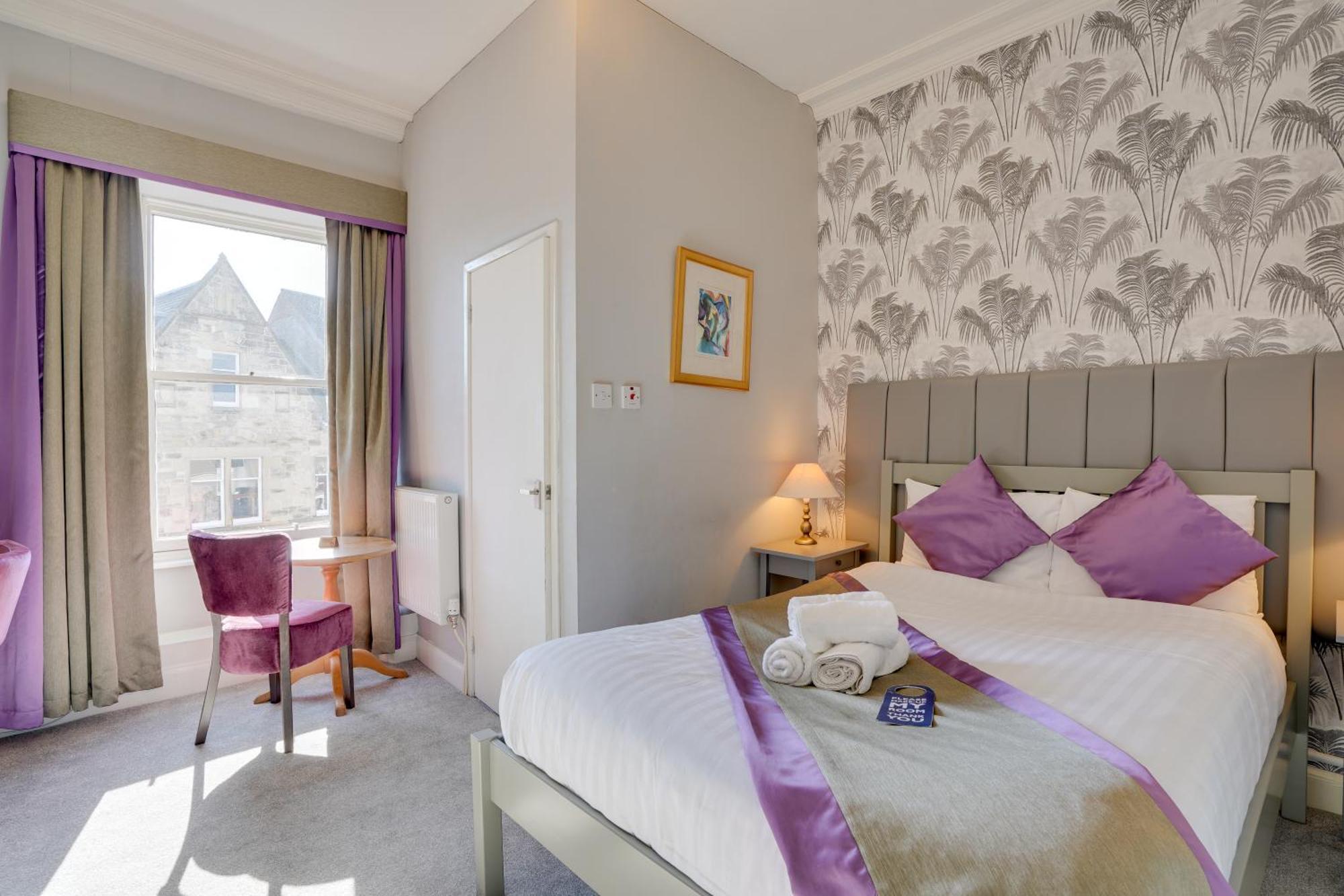 The County Hotel - Self Check-In, Ultra Fast Wi-Fi, Free Parking, Central Location Selkirk Exterior photo