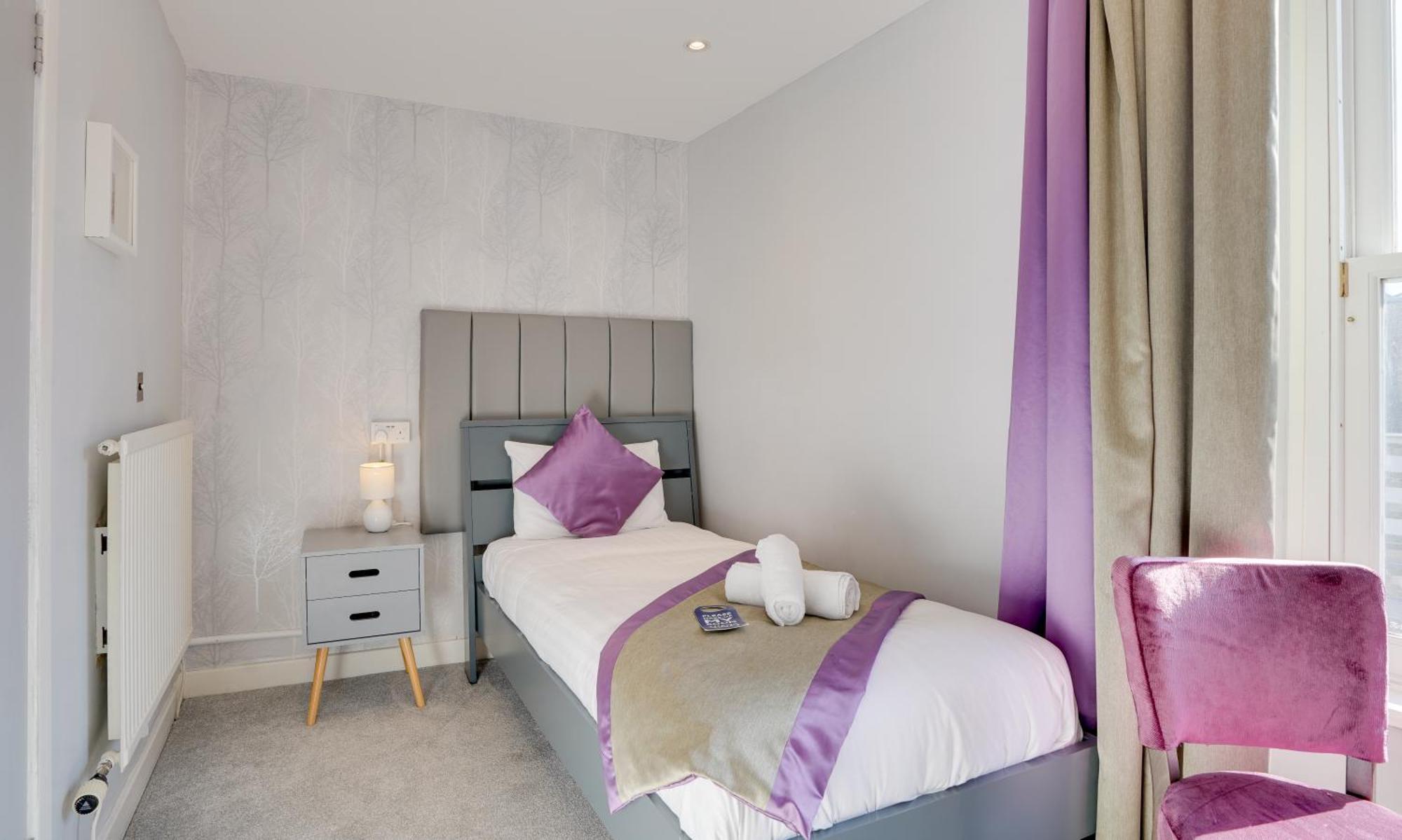 The County Hotel - Self Check-In, Ultra Fast Wi-Fi, Free Parking, Central Location Selkirk Exterior photo