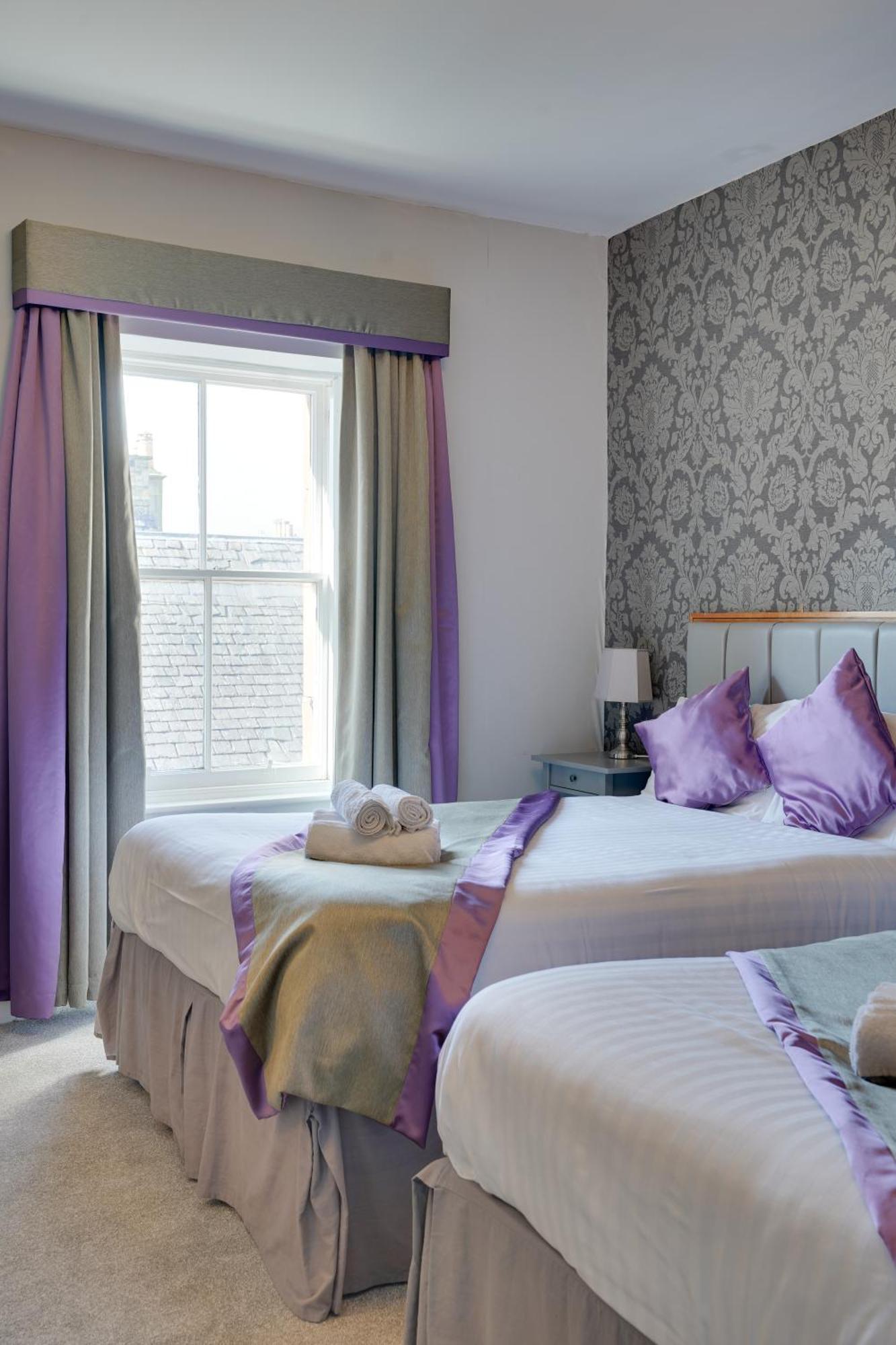 The County Hotel - Self Check-In, Ultra Fast Wi-Fi, Free Parking, Central Location Selkirk Exterior photo