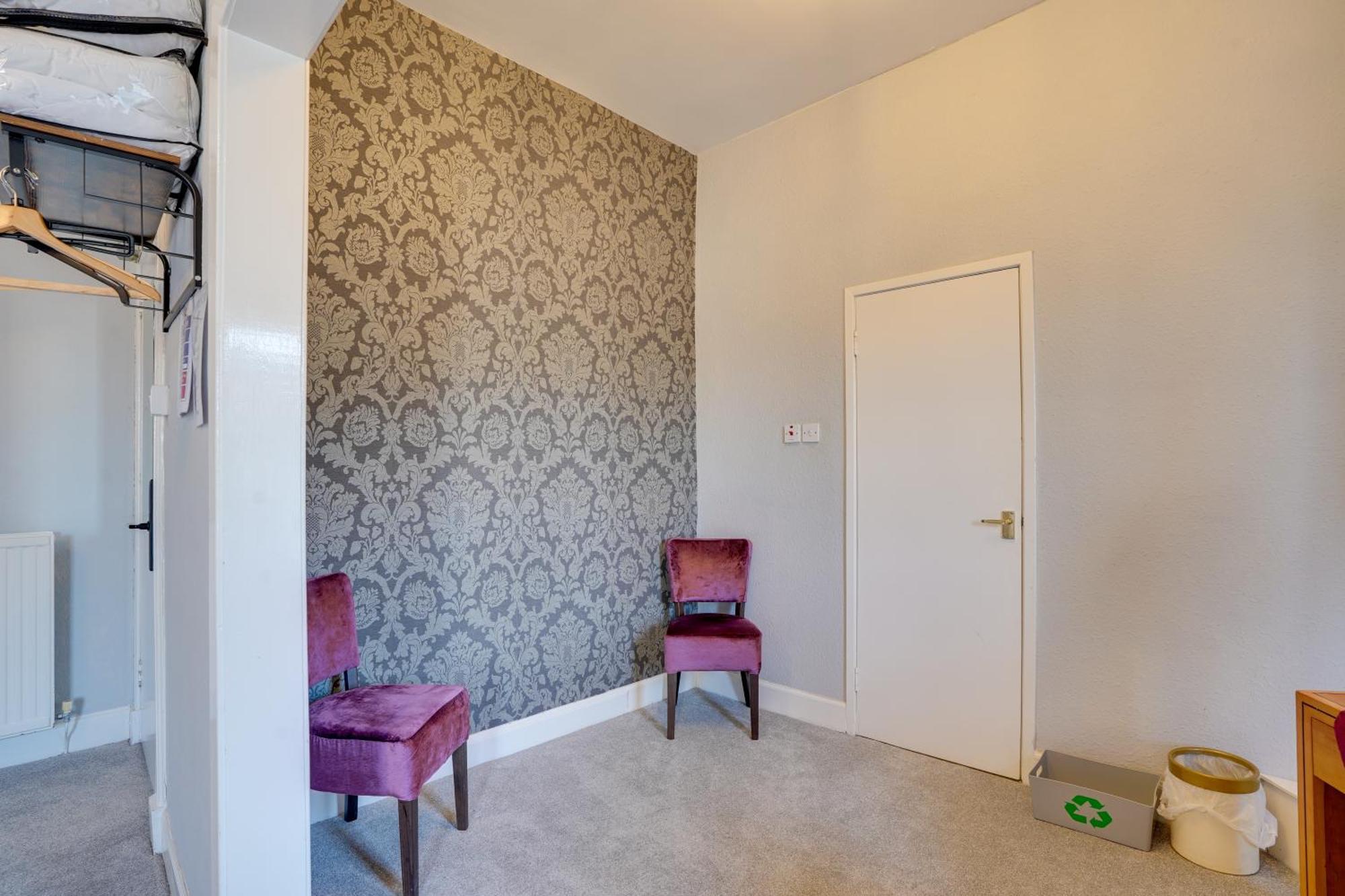 The County Hotel - Self Check-In, Ultra Fast Wi-Fi, Free Parking, Central Location Selkirk Exterior photo